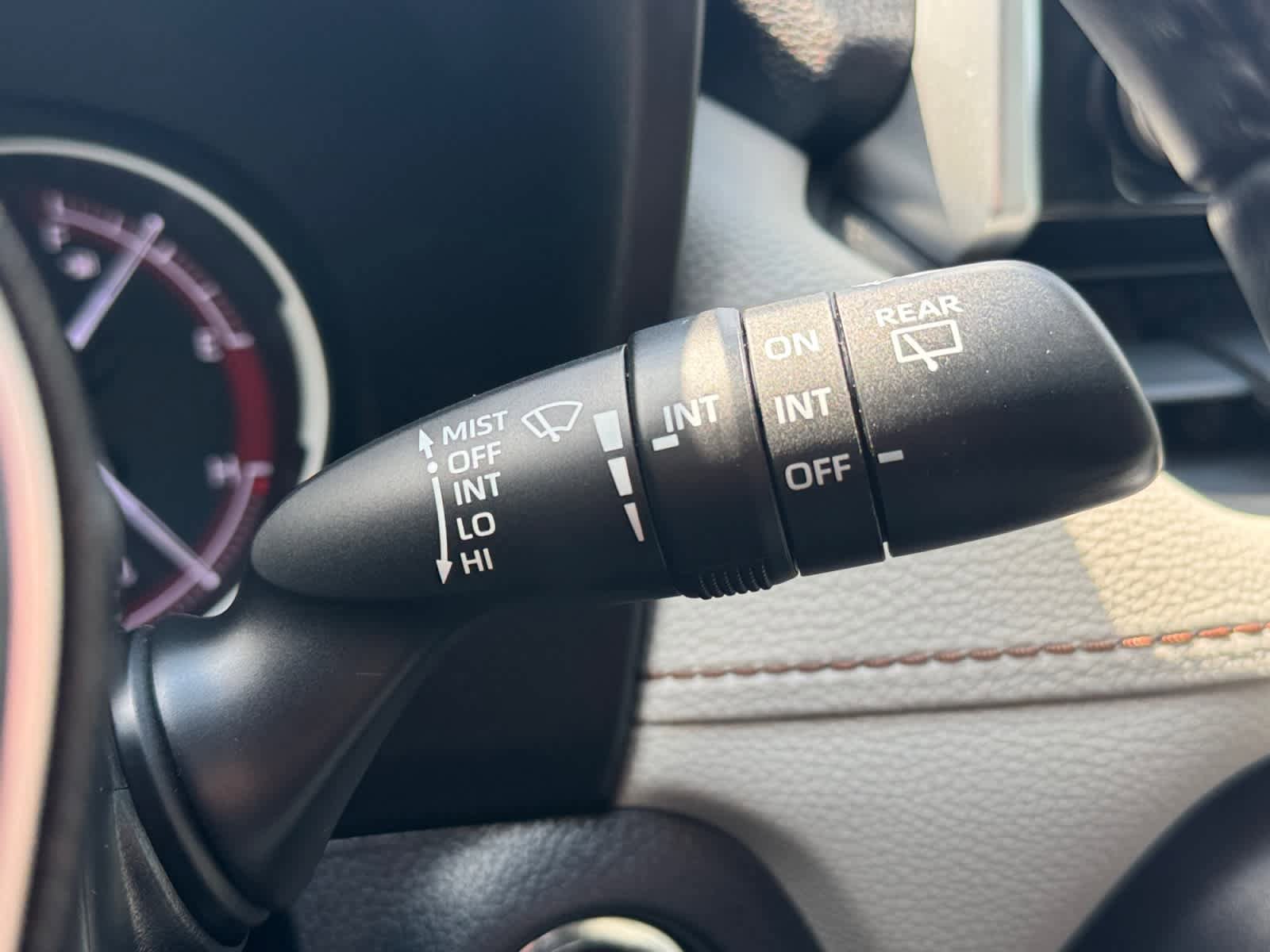 Used 2019 Toyota RAV4 Limited FWD image 20