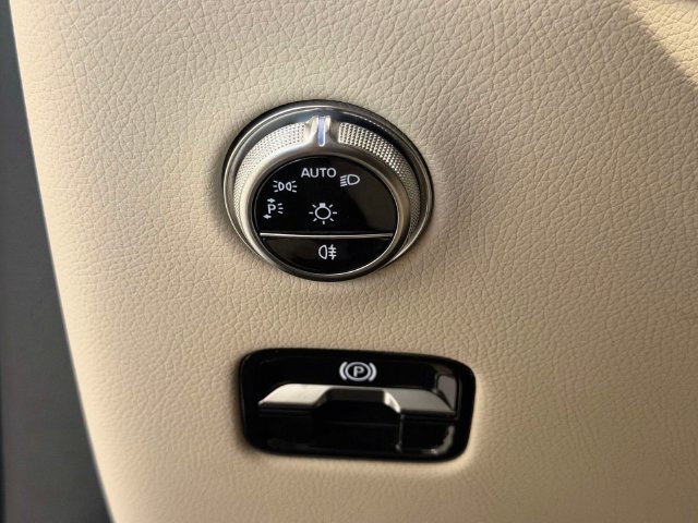 Certified 2024 Mercedes-Benz GLC 300 4MATIC image 21