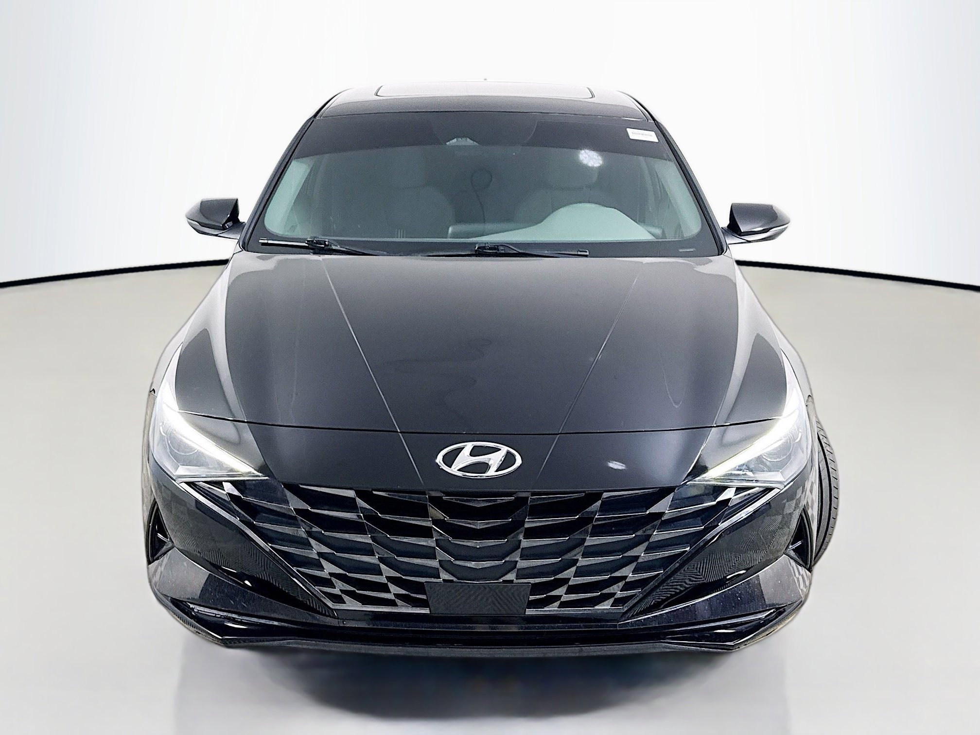 Used 2022 Hyundai Elantra SEL w/ Convenience + Premium Package video 2