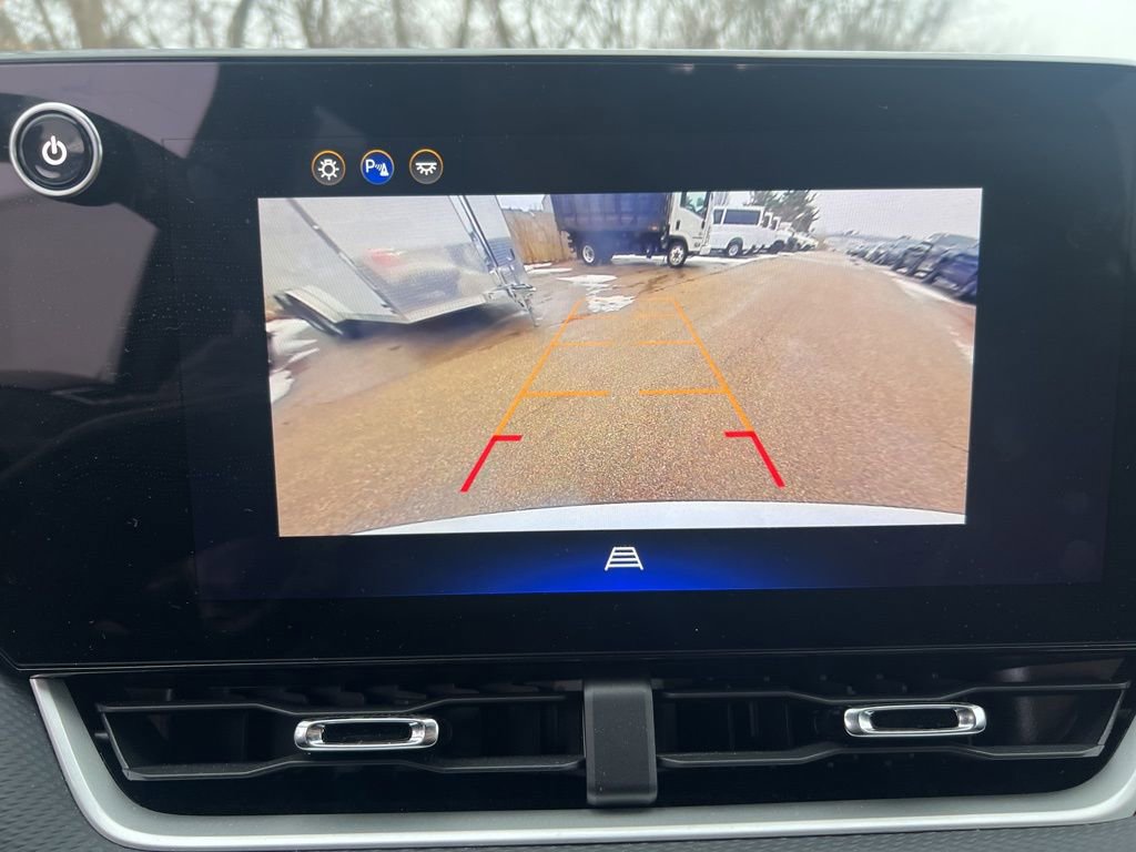 Used 2025 Chevrolet Equinox LT image 24