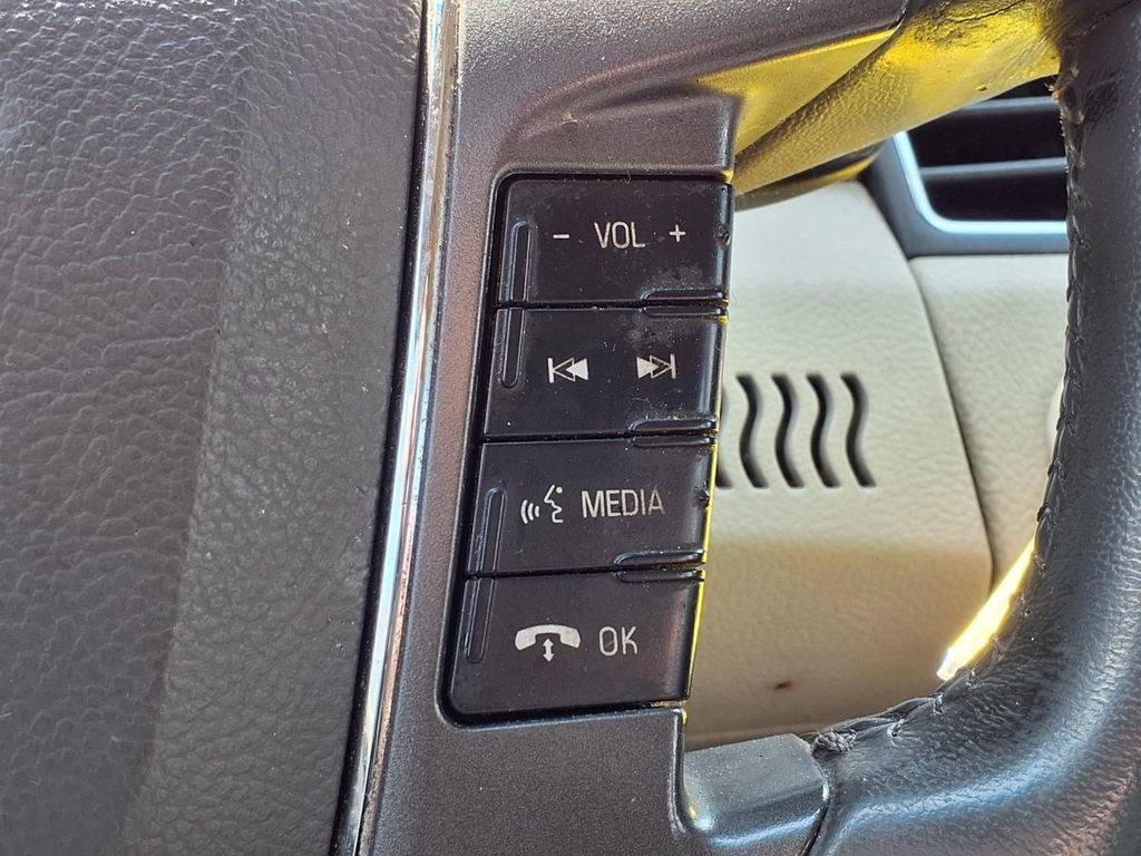 Used 2012 Ford Taurus SEL AWD/4WD image 17