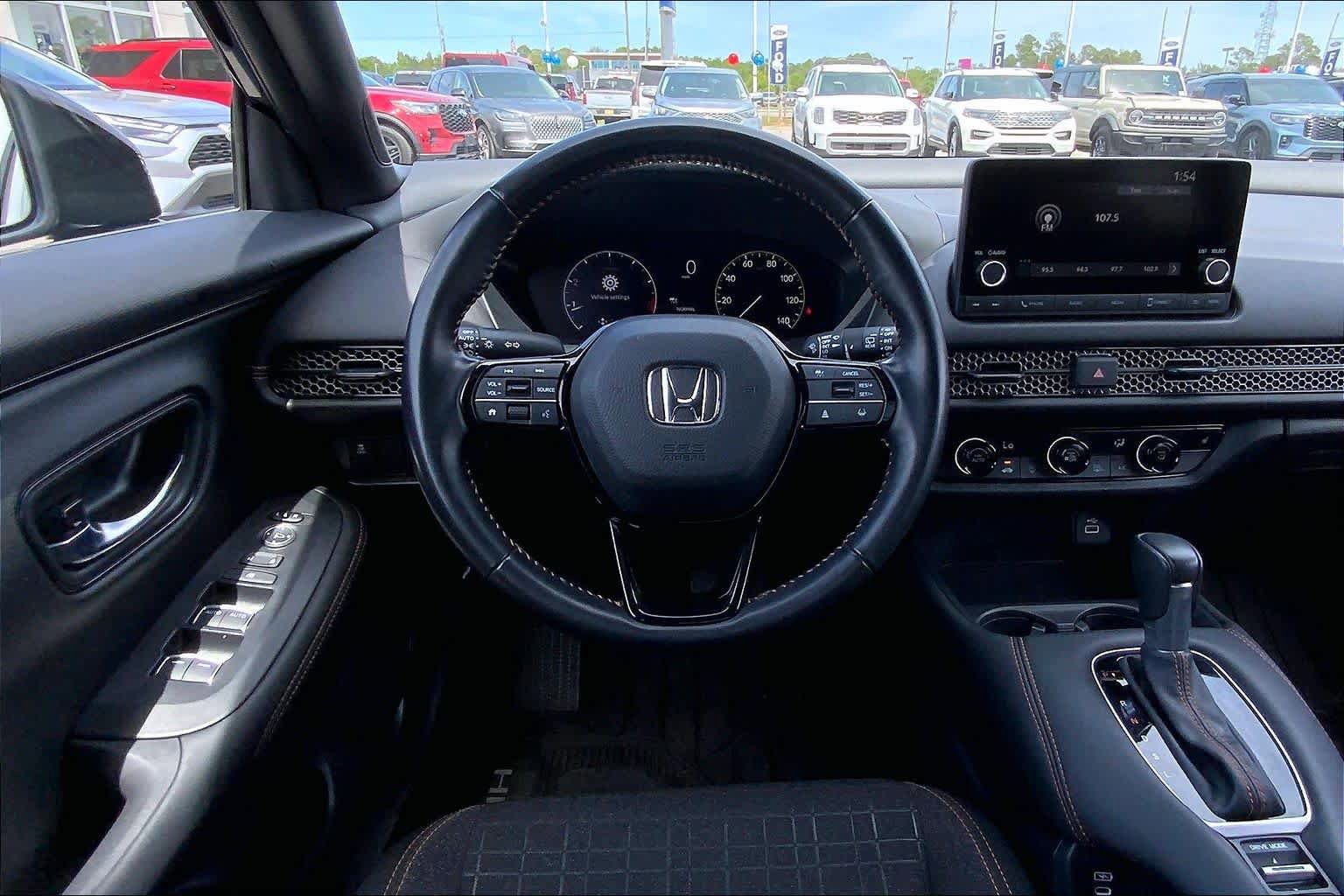 Used 2025 Honda HR-V Sport image 6