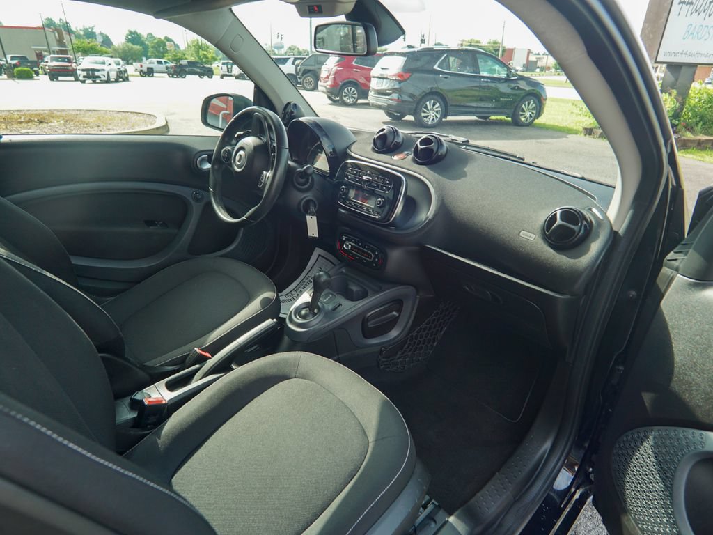 Used 2018 smart fortwo electric drive RWD image 21