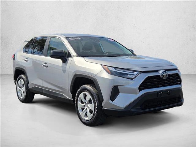 Used 2024 Toyota RAV4 LE video 3