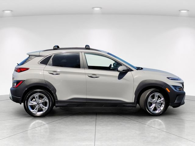 Certified 2022 Hyundai Kona SEL AWD/4WD image 8