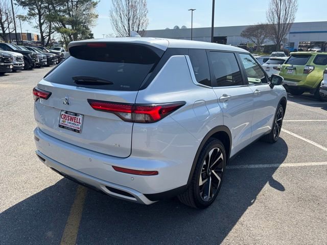Used 2024 Mitsubishi Outlander SE image 8