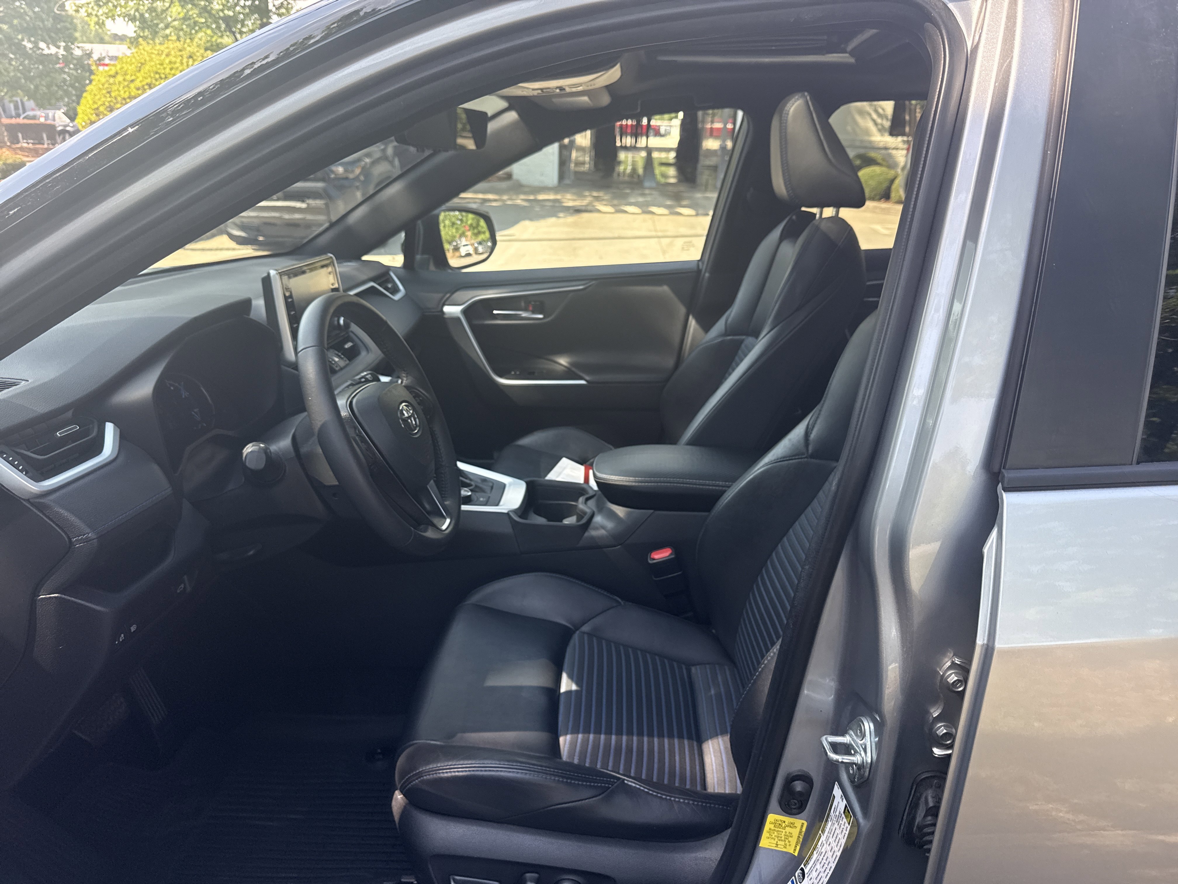 Used 2020 Toyota RAV4 XSE w/ Protection Package AWD/4WD image 19