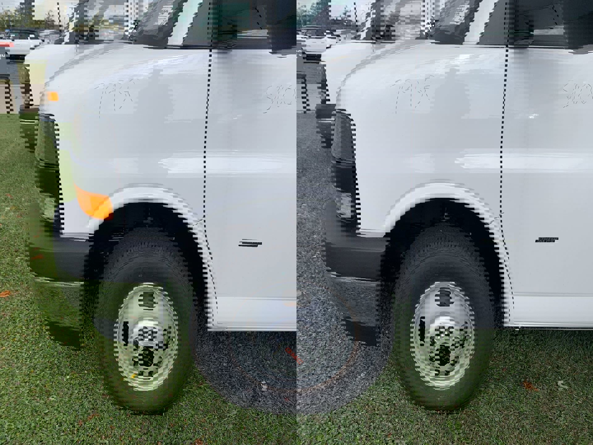 New 2025 GMC Savana 3500 1WT w/ Power Convenience Package image 32