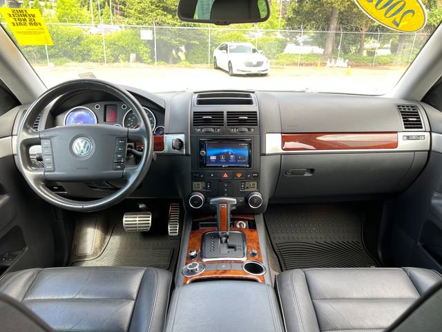 Used 2005 Volkswagen Touareg V8 AWD/4WD image 11