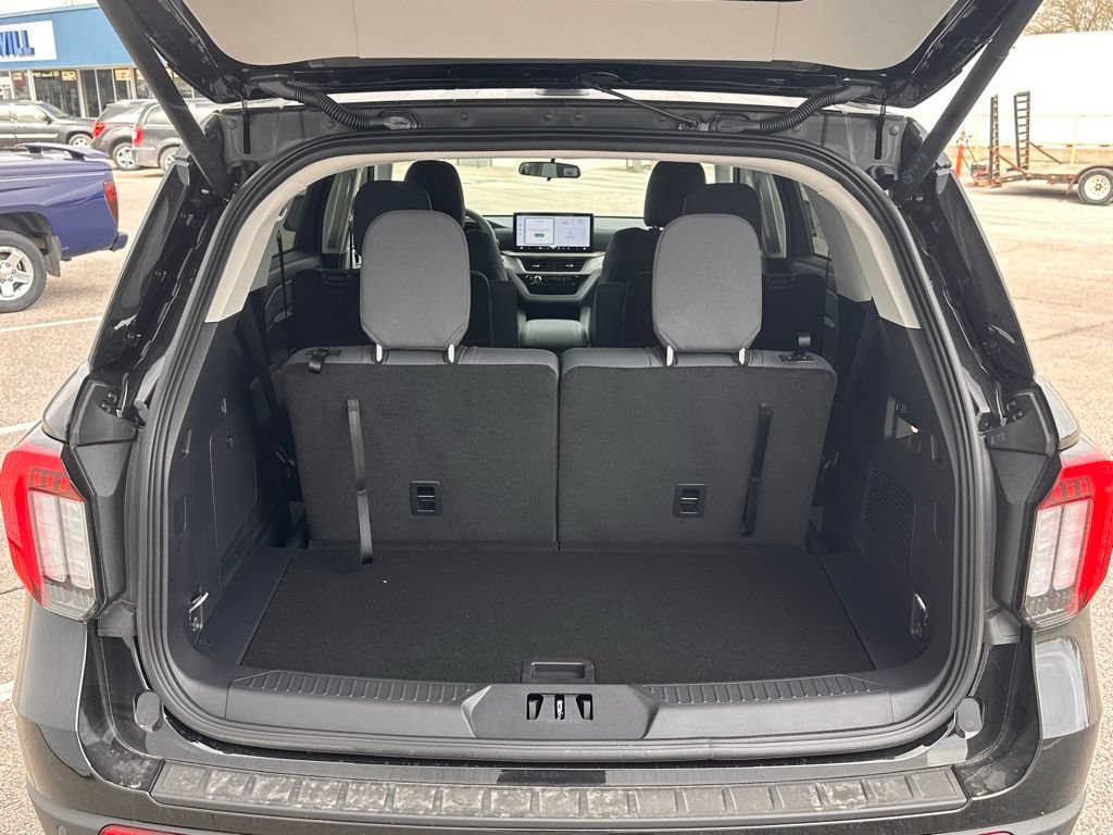New 2026 Ford Explorer Active AWD/4WD image 21