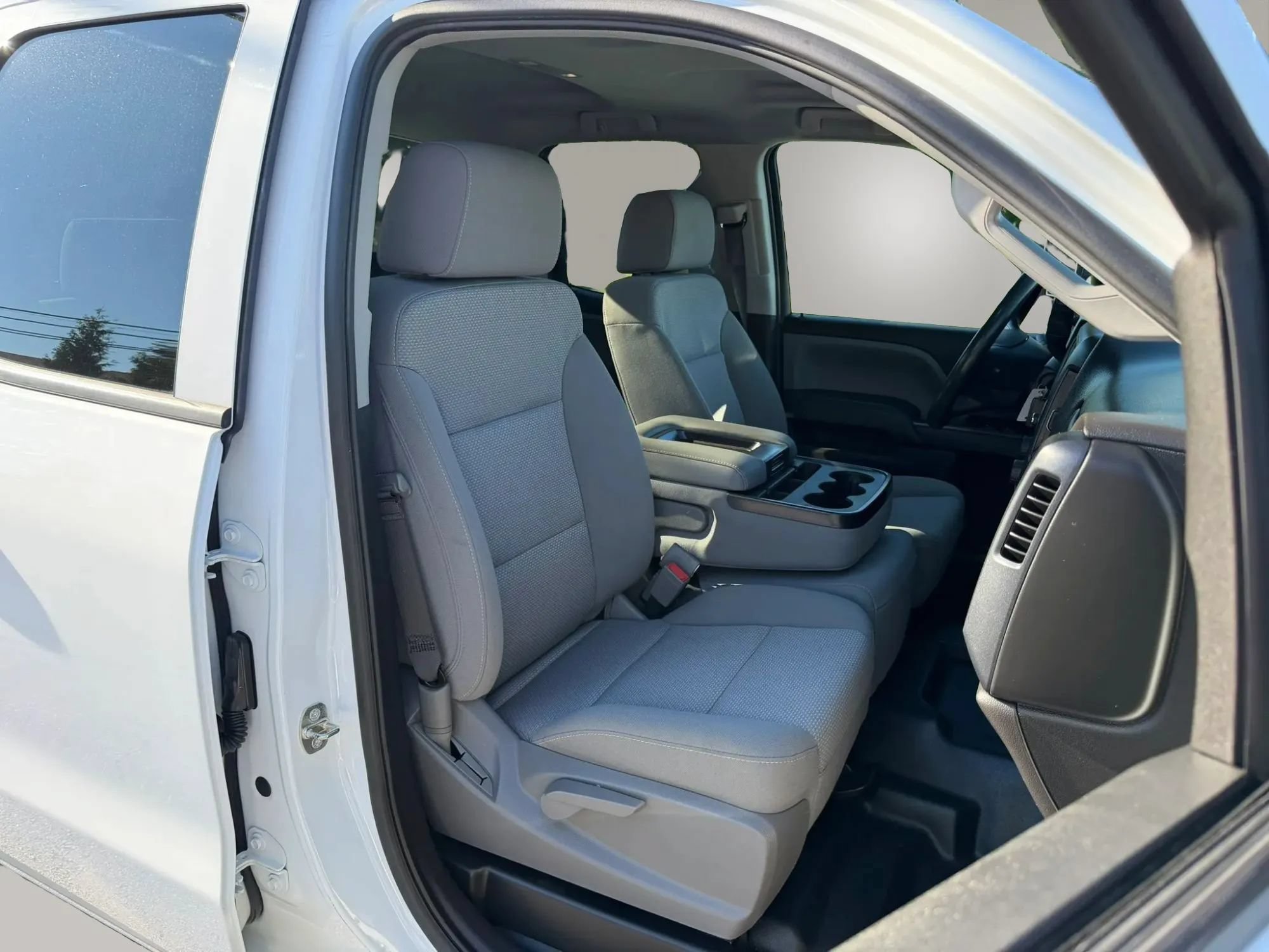 Used 2019 Chevrolet Silverado 2500 W/T AWD/4WD image 44