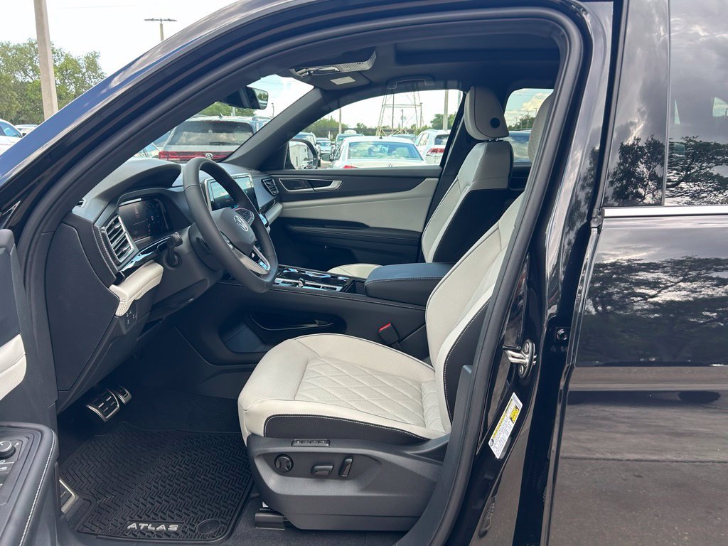 New 2026 Volkswagen Atlas Cross Sport SEL Premium R-Line AWD/4WD image 16