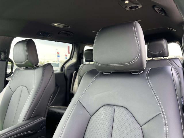 New 2026 Chrysler Voyager LX FWD image 23