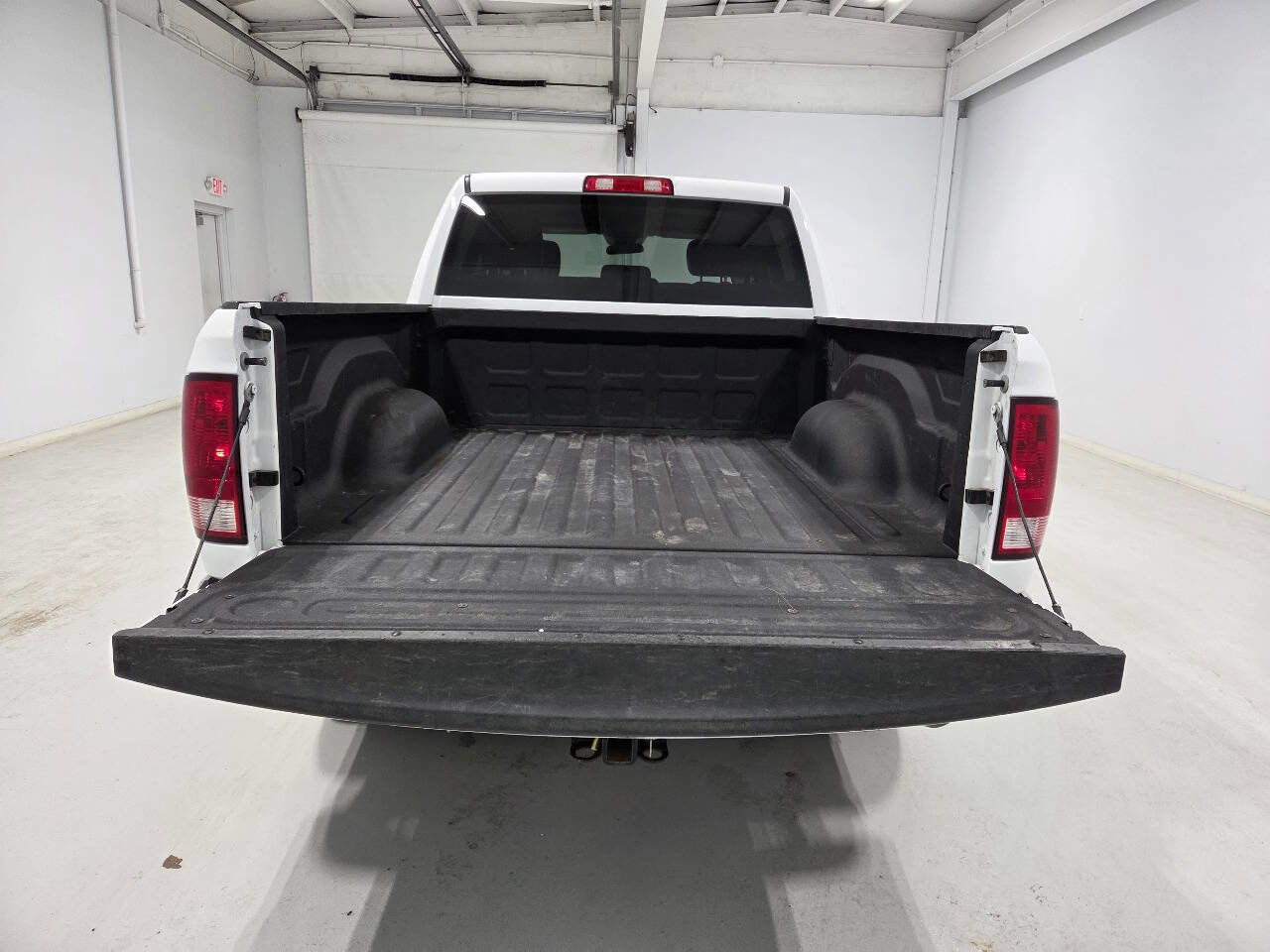 Used 2022 RAM 1500 Tradesman w/ Chrome Appearance Group image 7