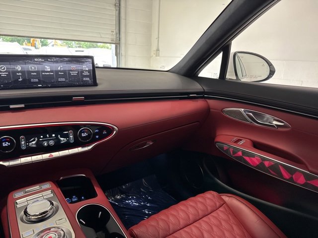 Used 2025 Genesis GV70 3.5T Sport w/ Sport Advanced Package image 46