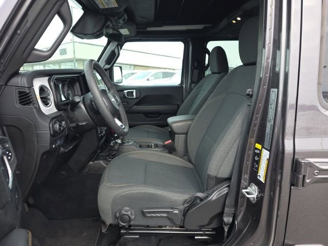 Used 2025 Jeep Wrangler Unlimited Sahara w/ Safety Group image 12