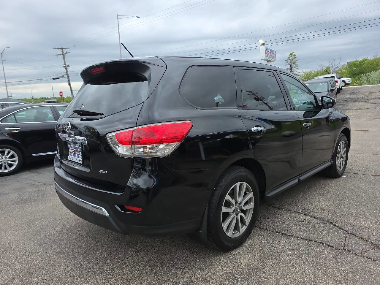 Used 2014 Nissan Pathfinder S AWD/4WD image 25