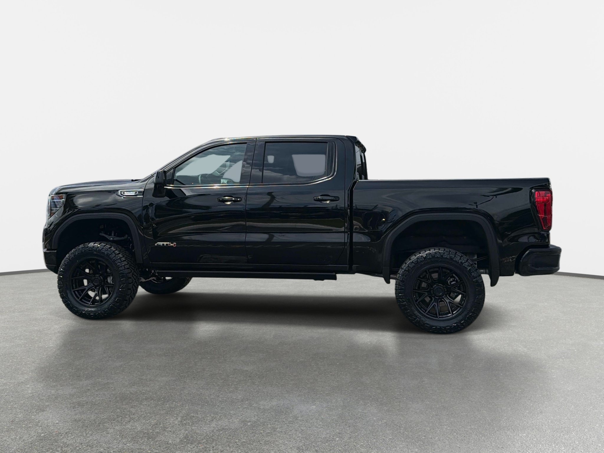 Used 2025 GMC Sierra 1500 AT4 w/ AT4 Premium Package AWD/4WD image 10
