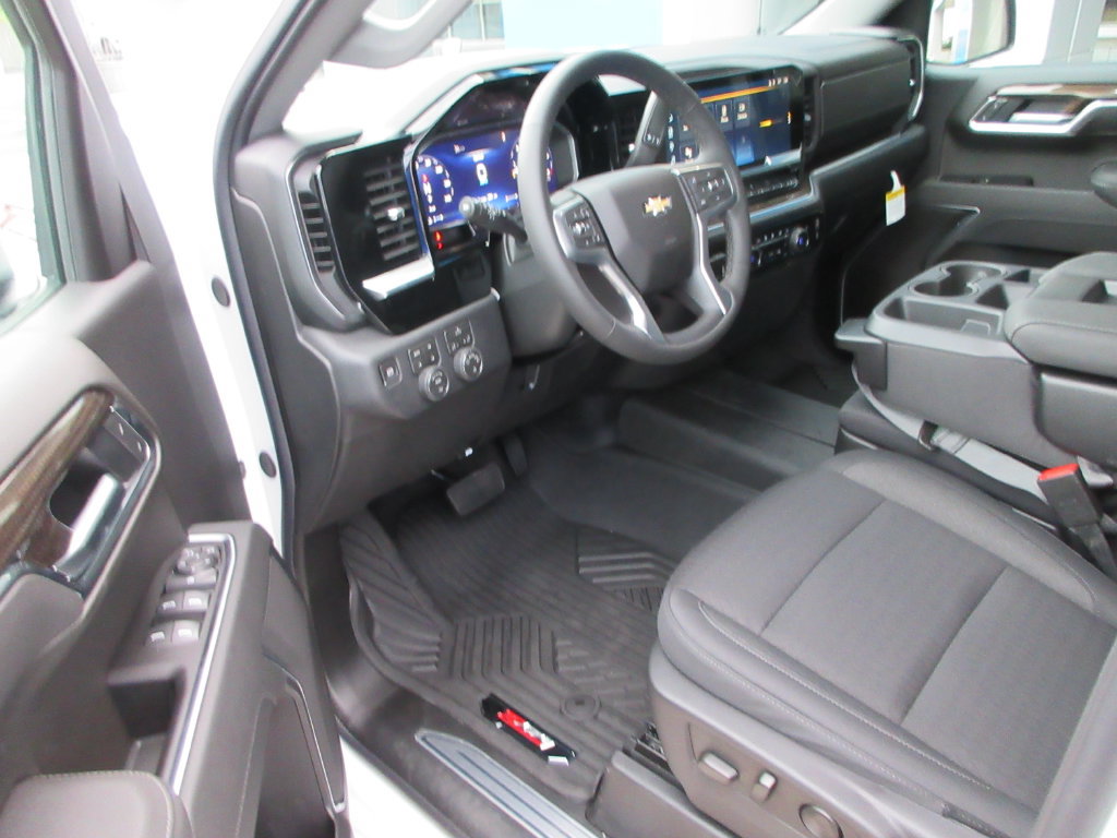 New 2026 Chevrolet Silverado 1500 LT w/ Z71 Off-Road Package AWD/4WD image 14