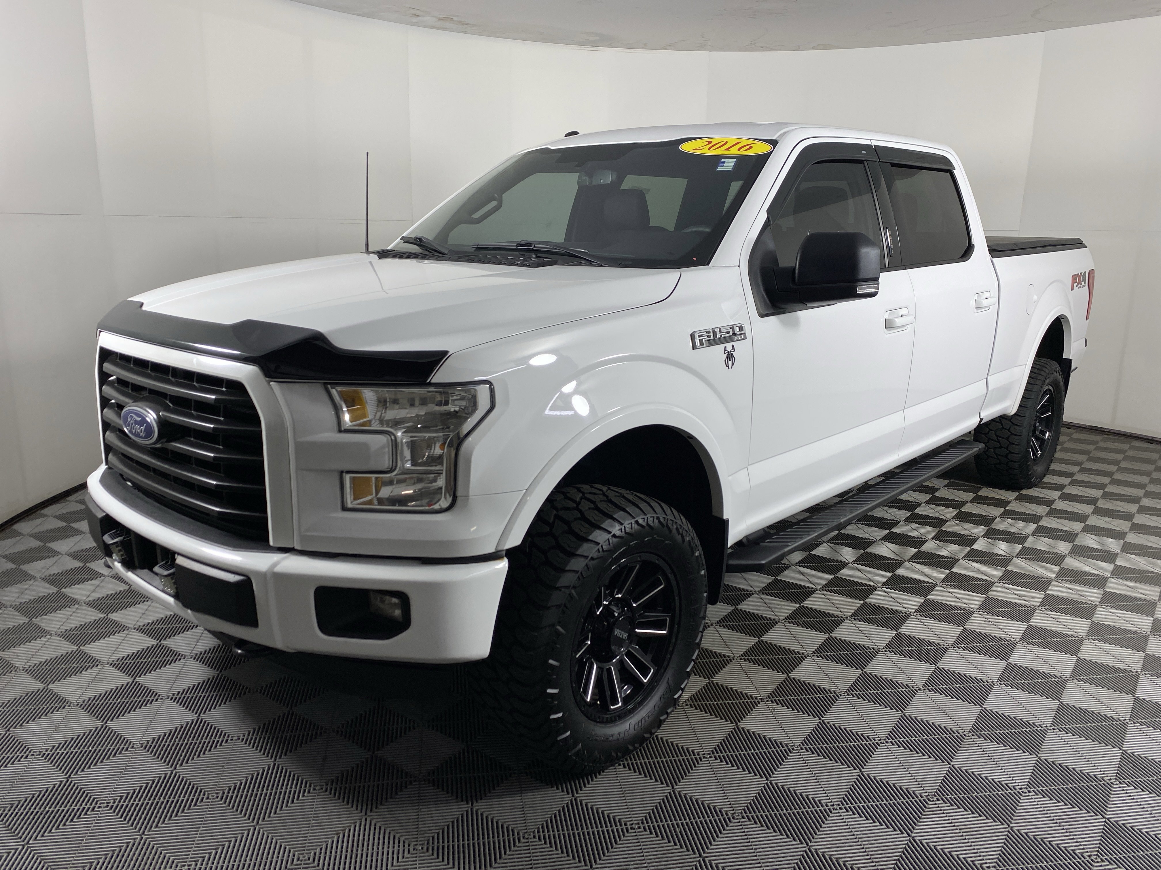 Used 2016 Ford F150 XLT w/ Equipment Group 302A Luxury AWD/4WD image 10
