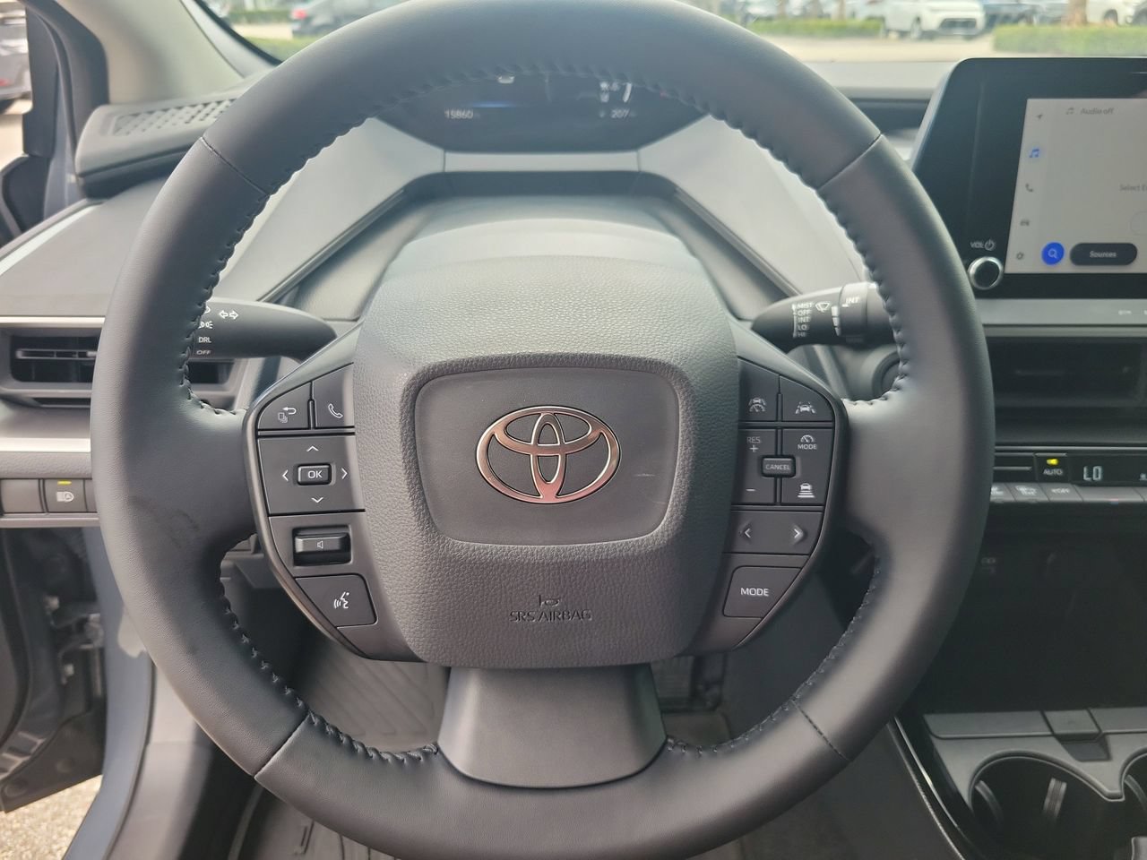 Used 2024 Toyota Prius LE FWD image 18