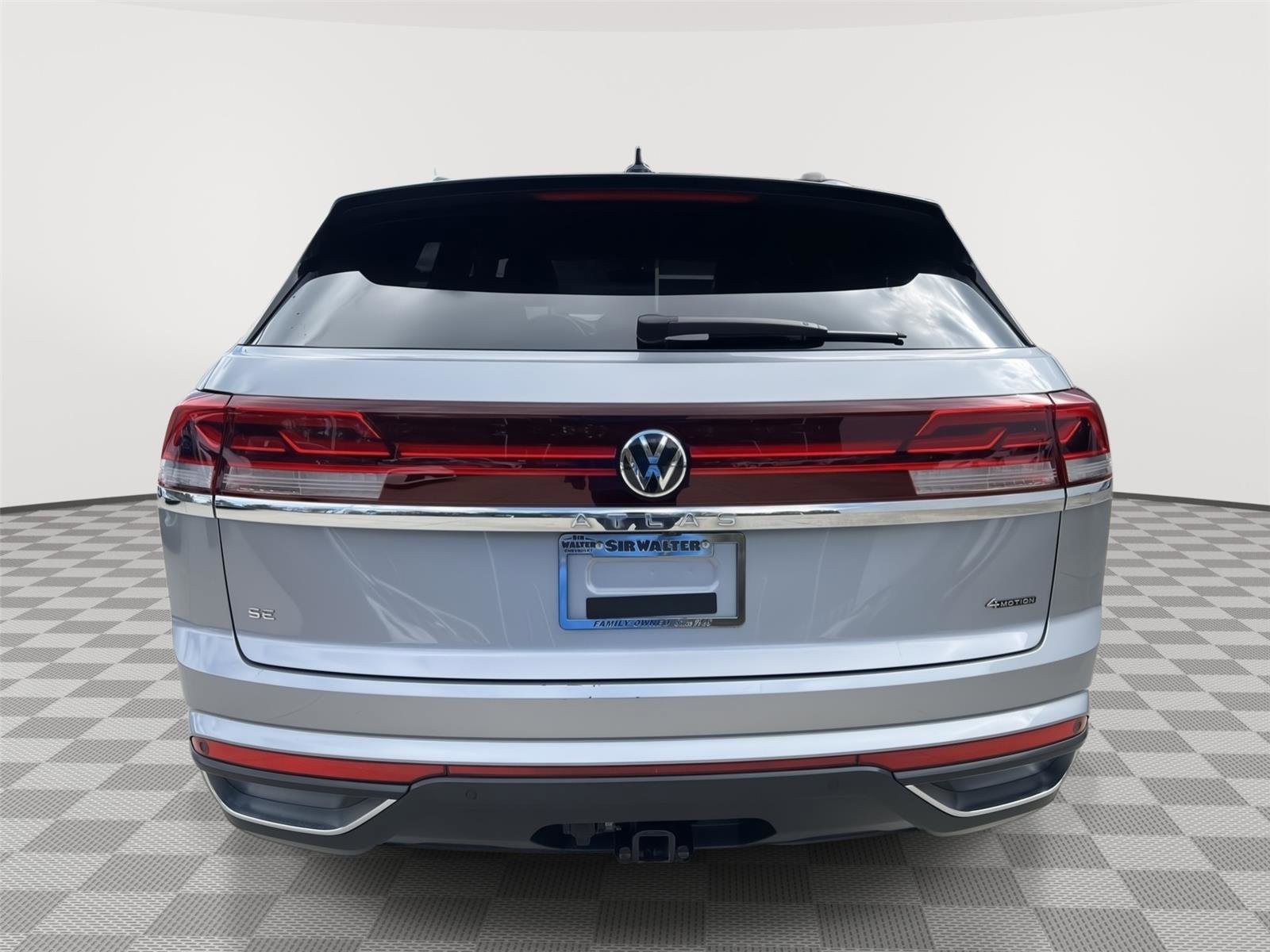 Used 2024 Volkswagen Atlas Cross Sport SE image 4