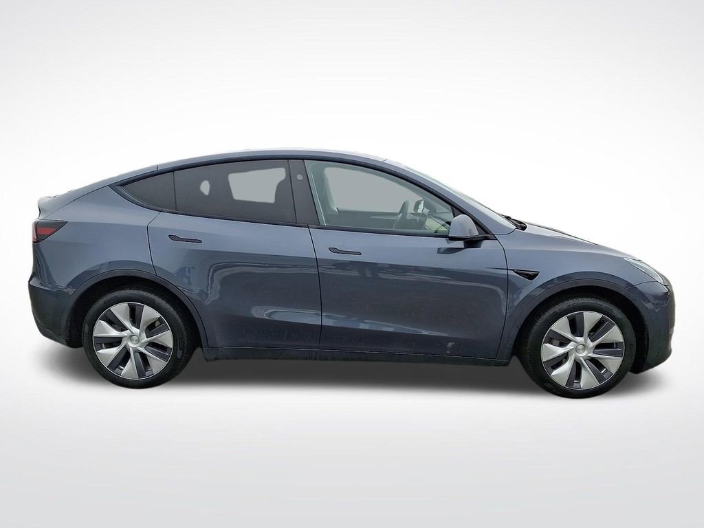 Used 2023 Tesla Model Y Long Range image 12