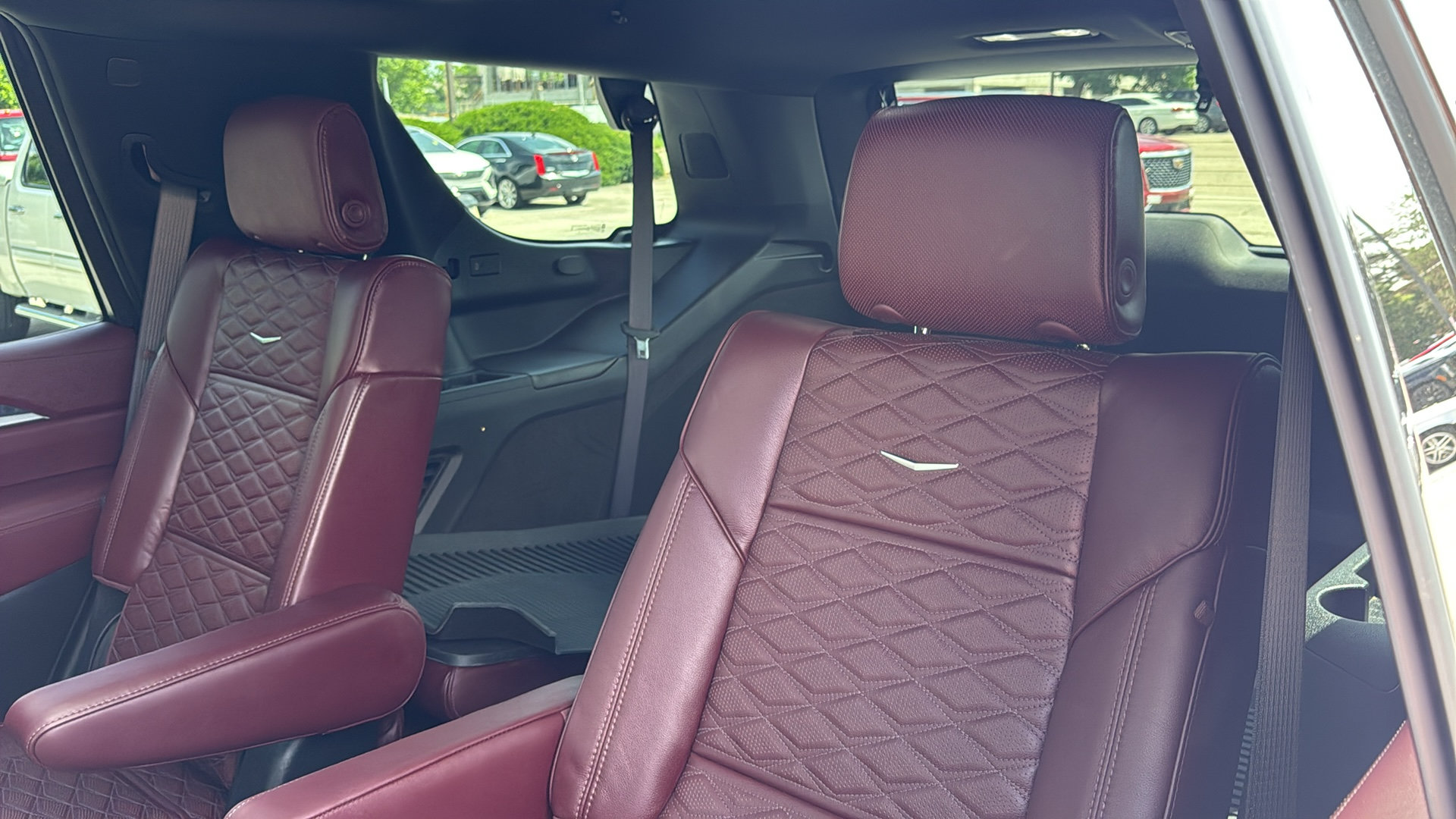 Certified 2025 Cadillac Escalade Premium Luxury w/ Touring Package AWD/4WD image 29