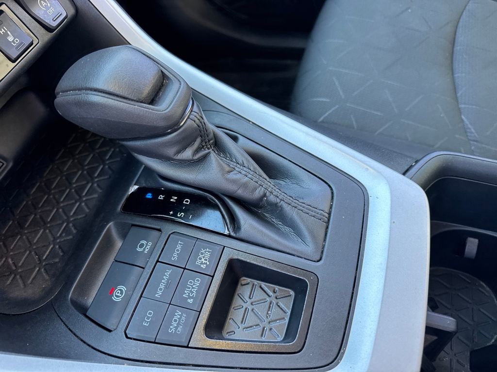 Used 2023 Toyota RAV4 XLE w/ Convenience Package image 21