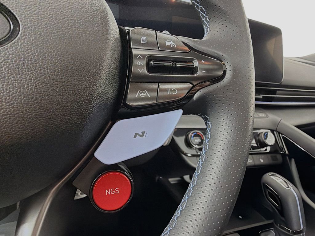 Used 2024 Hyundai Elantra N image 12