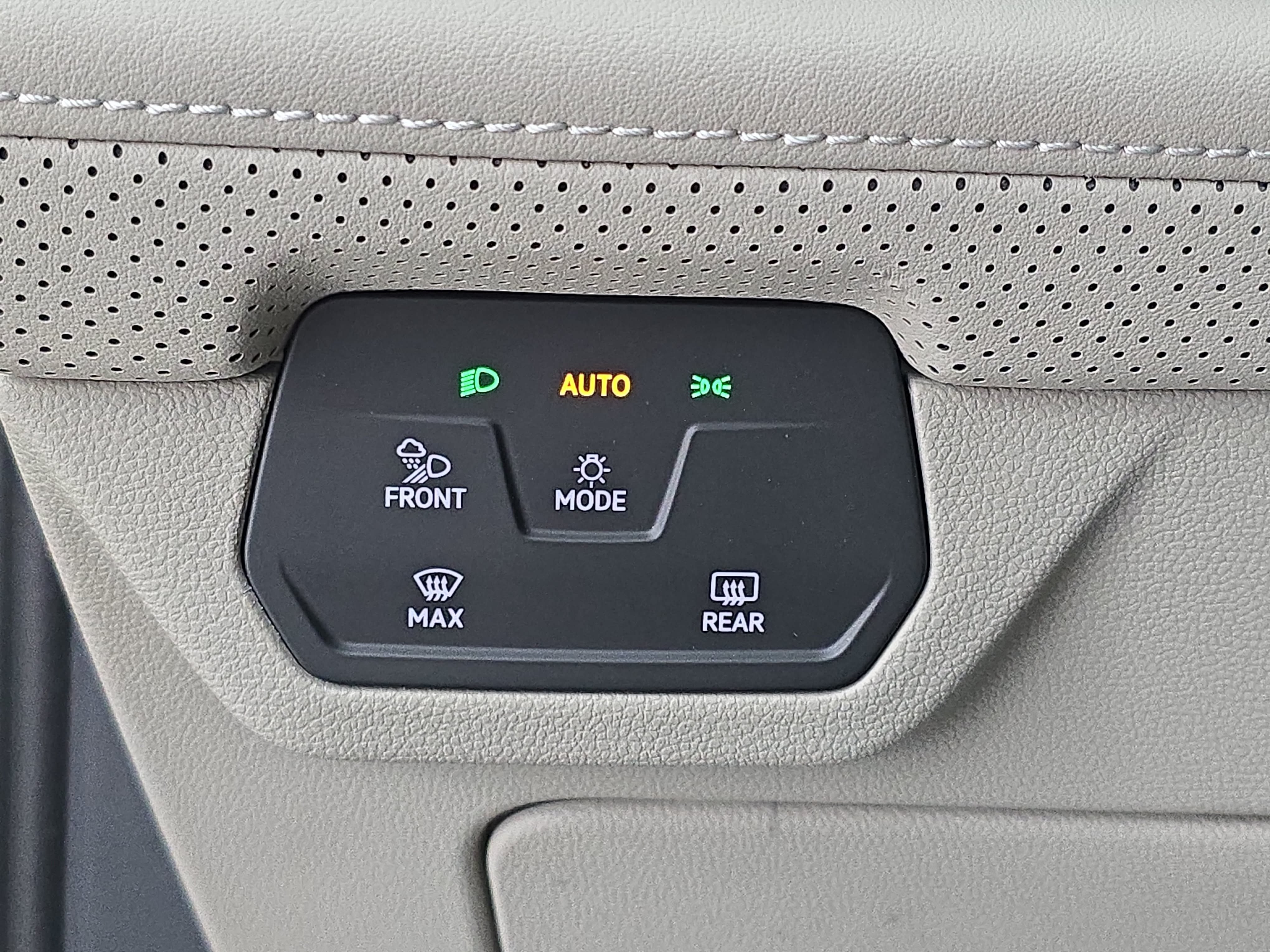 New 2026 Volkswagen Atlas SE FWD image 27