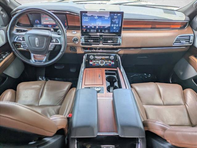 Used 2024 Lincoln Navigator Reserve AWD/4WD image 18