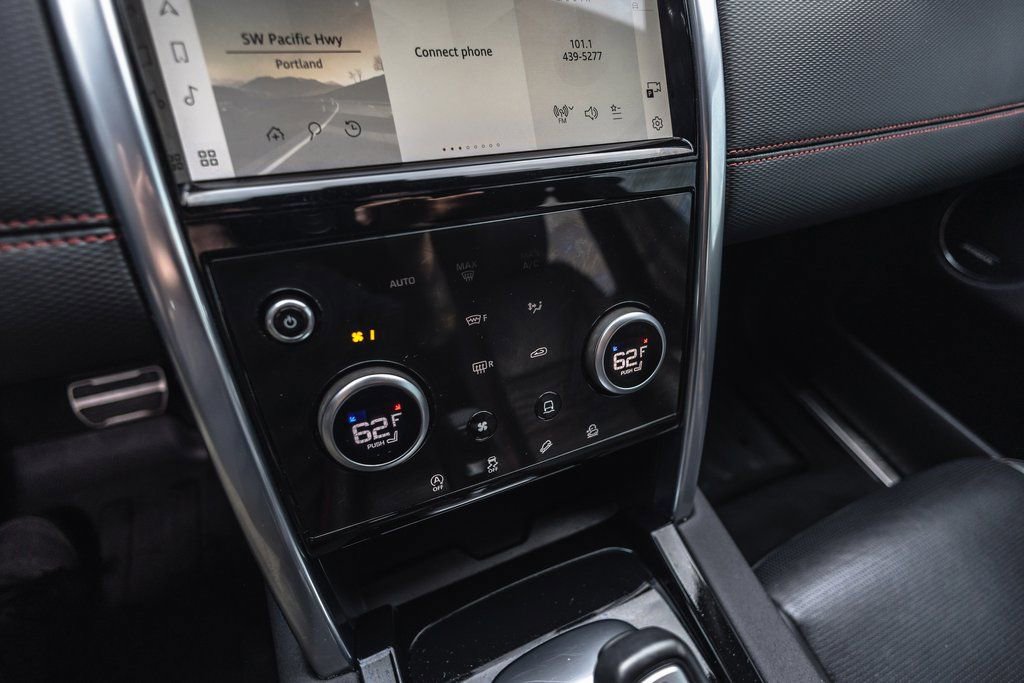 Used 2023 Land Rover Discovery Sport SE R-Dynamic image 14