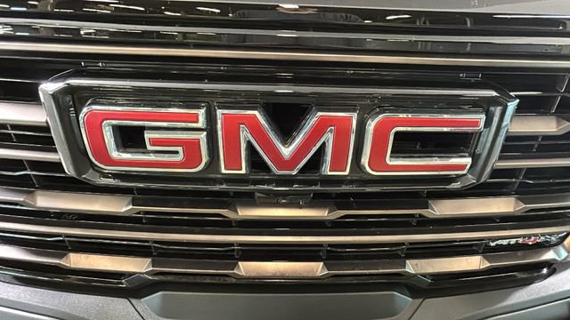 Used 2025 GMC Sierra 1500 AT4X AWD/4WD image 8