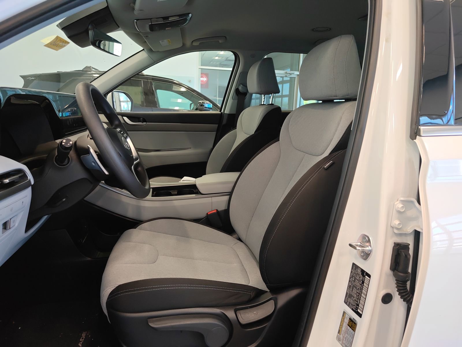 Used 2025 Hyundai Palisade SE AWD/4WD image 9