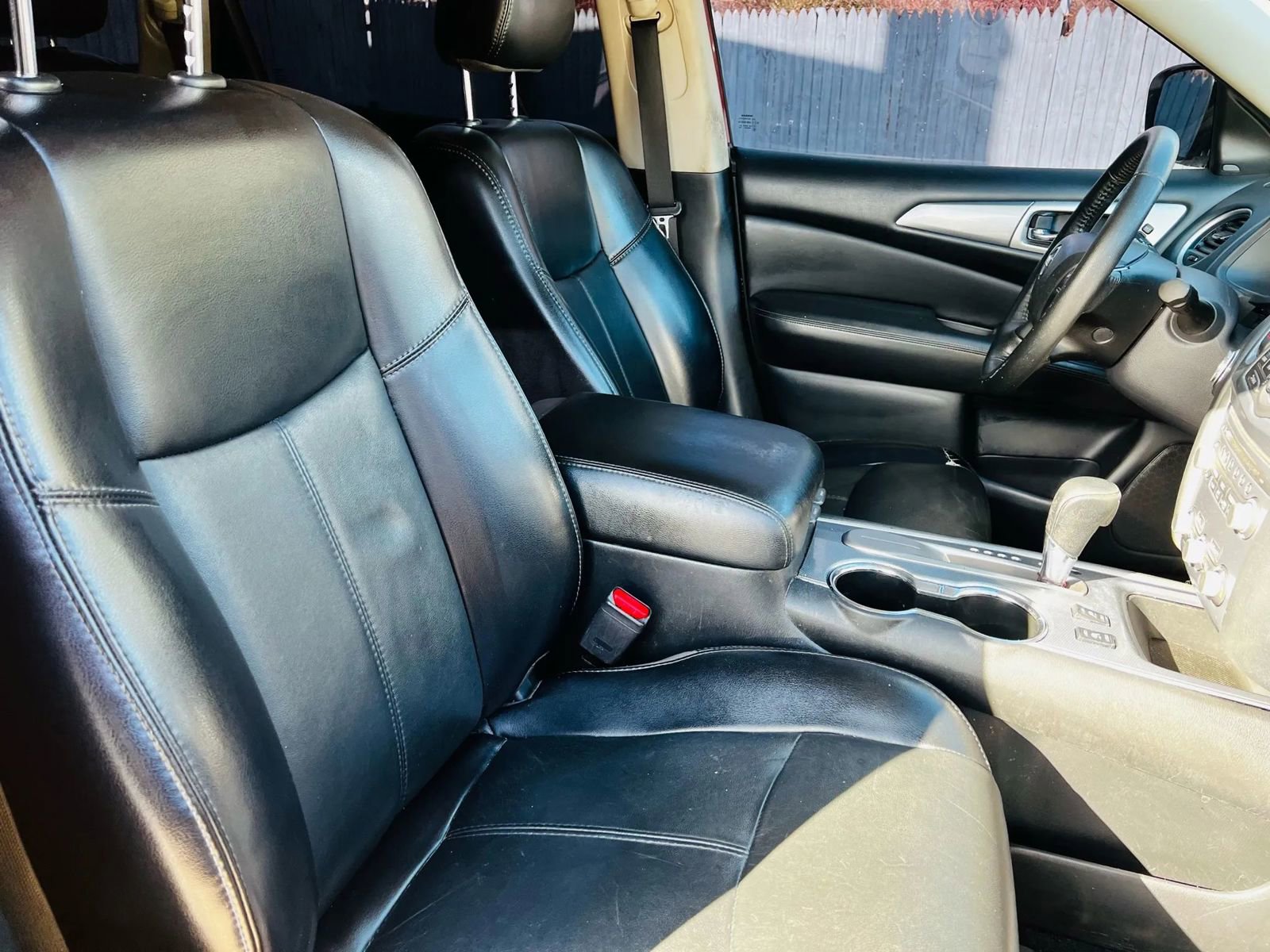 Used 2020 Nissan Pathfinder SL image 23