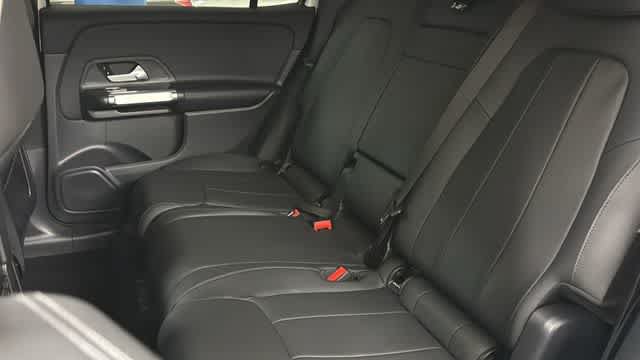Certified 2026 Mercedes-Benz GLB 250 4MATIC image 32