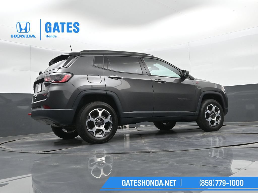 Used 2022 Jeep Compass Trailhawk w/ Trailhawk Convenience Group AWD/4WD image 35