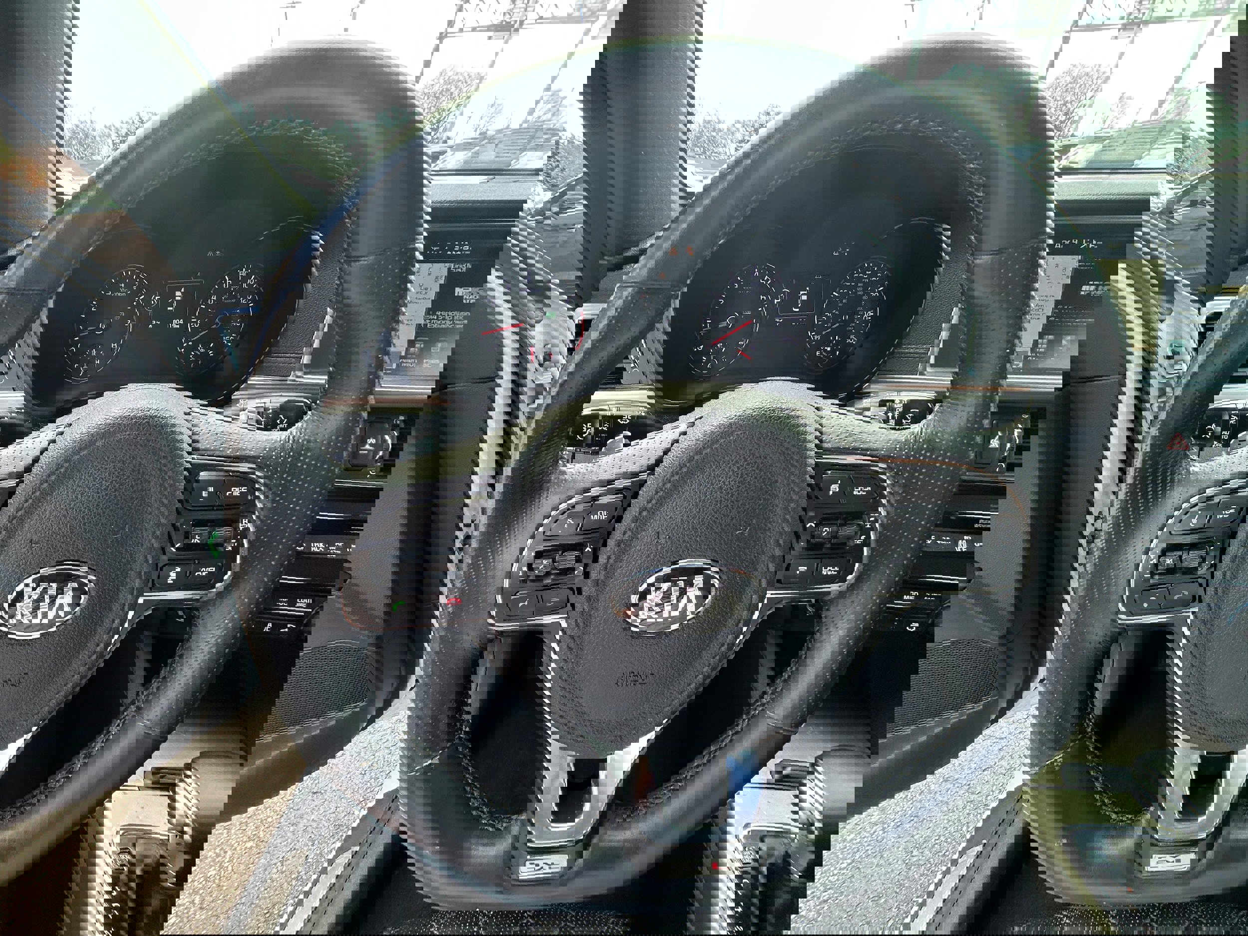 Used 2017 Kia Optima SX FWD image 8