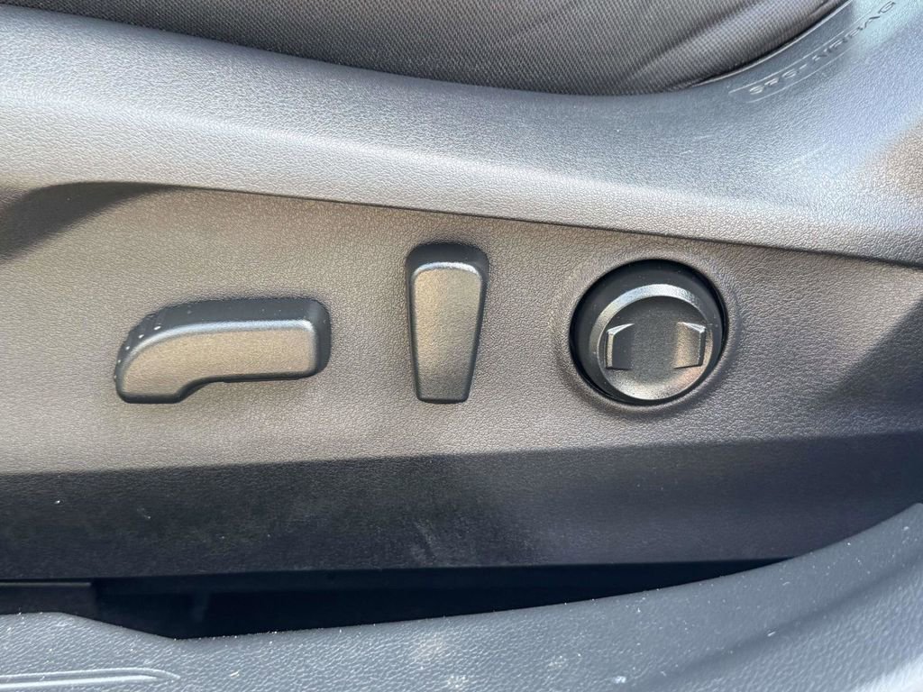 Used 2024 Subaru Outback Premium image 23