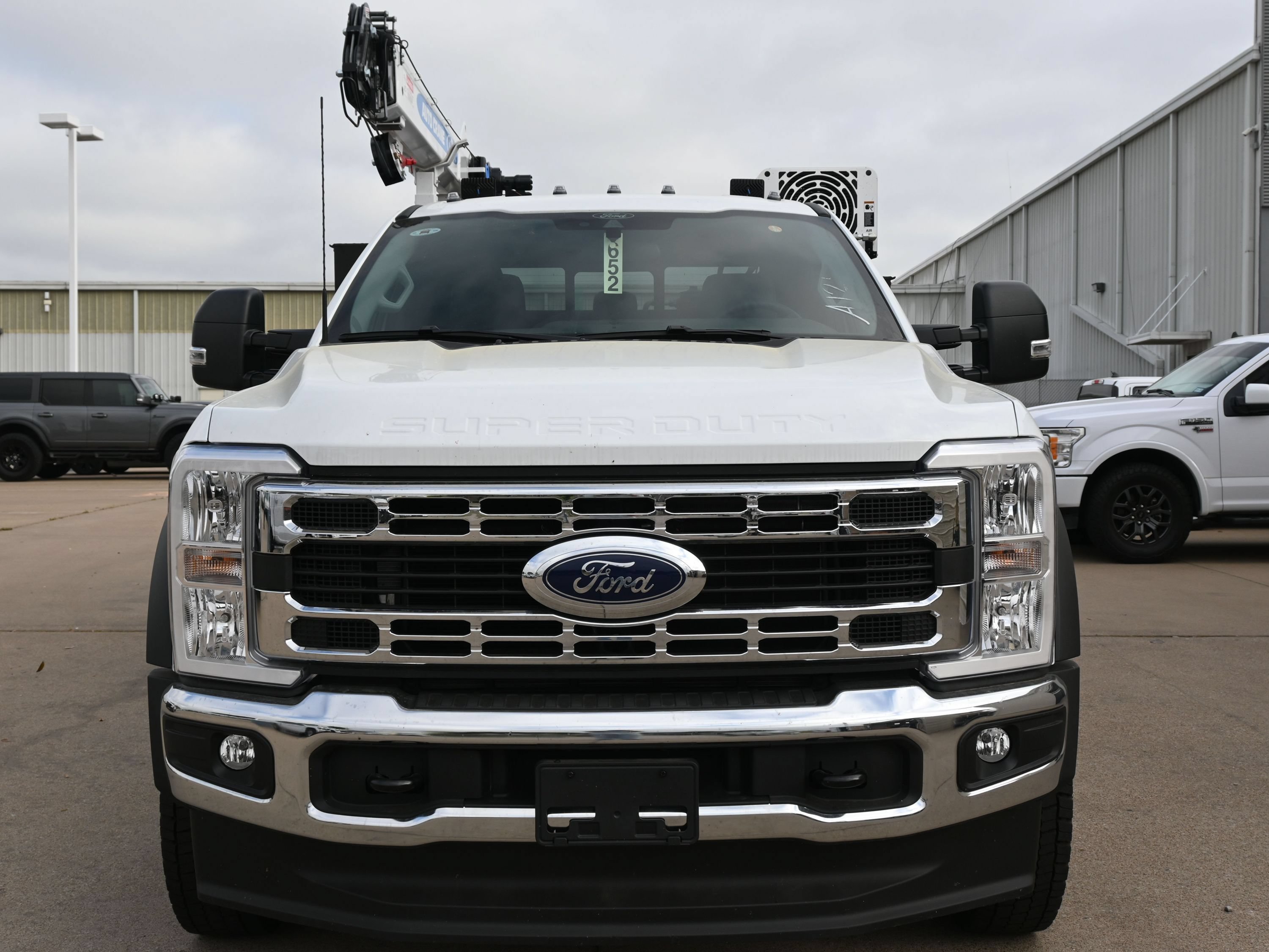 New 2026 Ford F550 4x4 Supercab Super Duty image 9