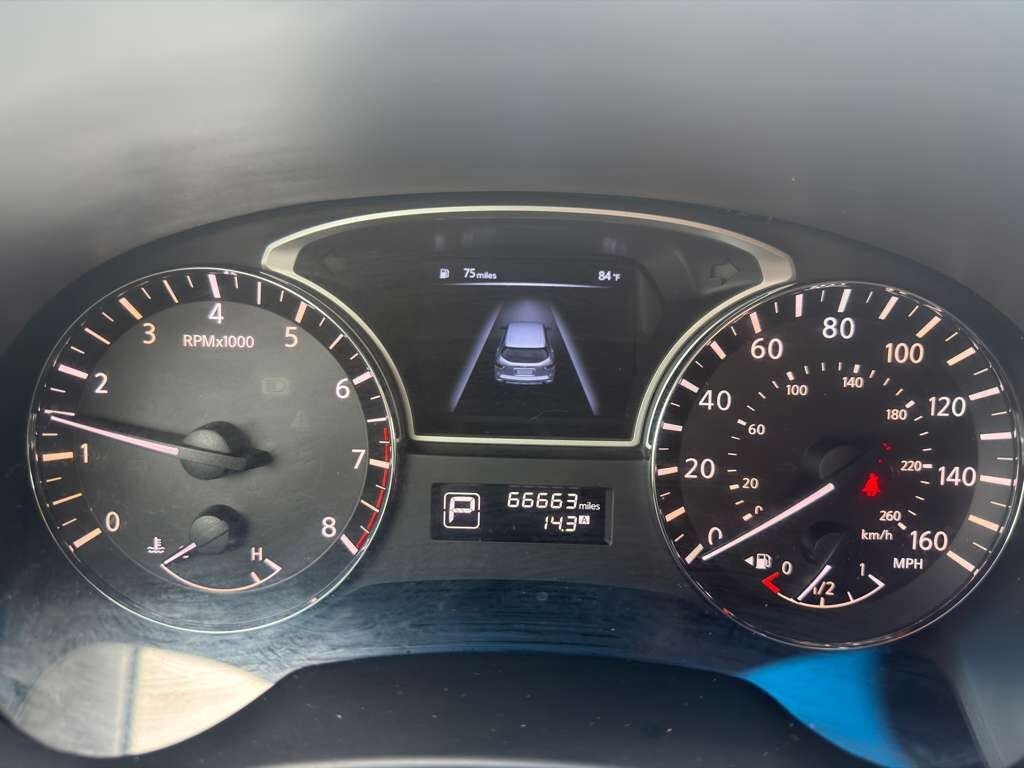 Used 2014 Nissan Pathfinder Platinum w/ Platinum Premium Package image 18