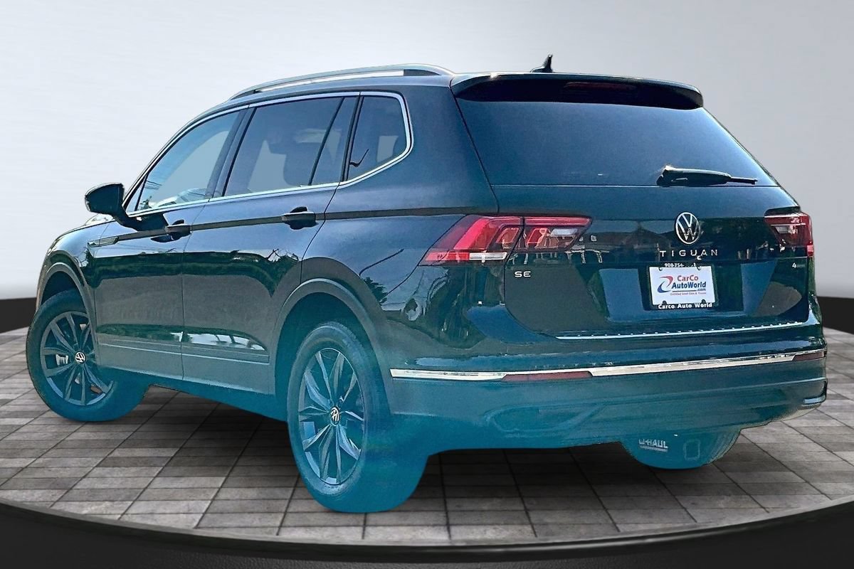 Used 2023 Volkswagen Tiguan SE w/ Panoramic Sunroof Package AWD/4WD image 7