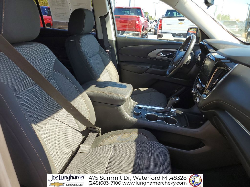Certified 2018 Chevrolet Traverse LT FWD image 28