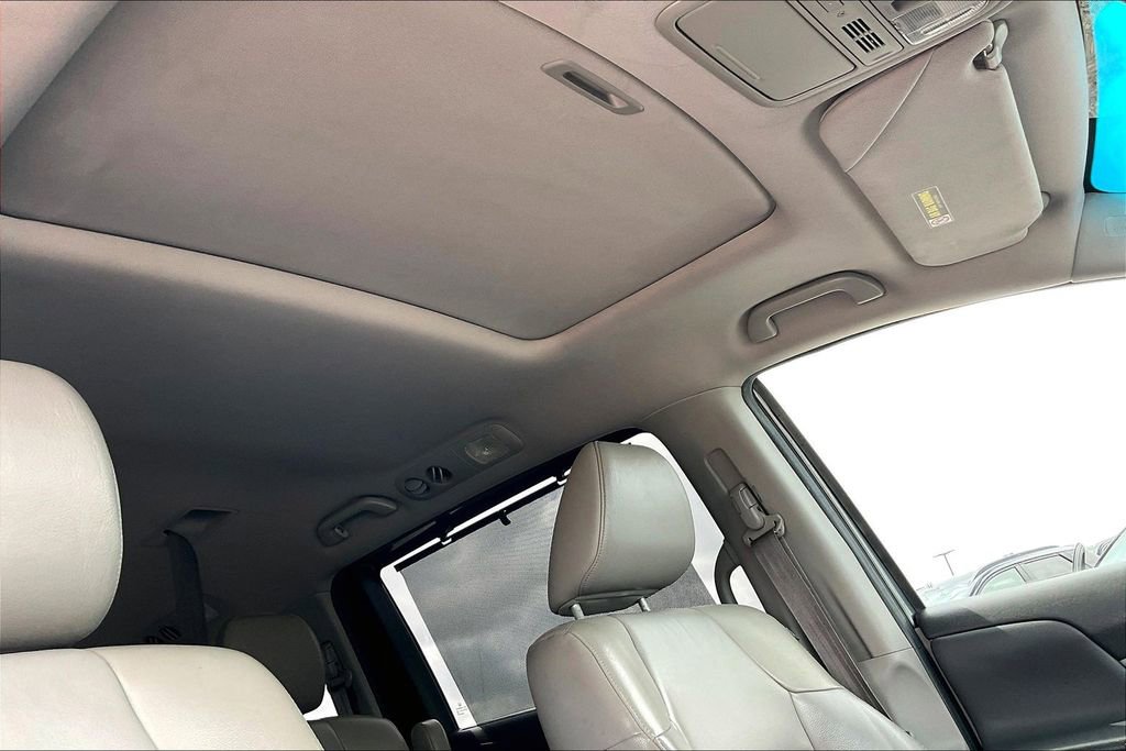 Used 2012 Honda Odyssey EX-L image 28