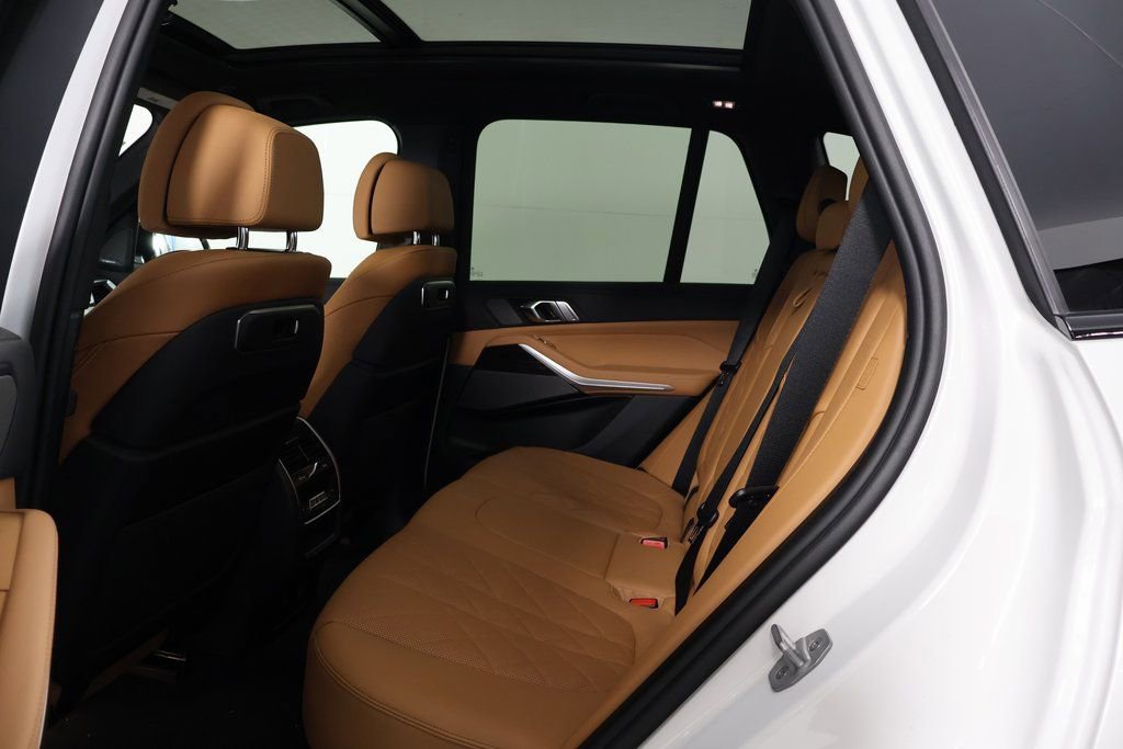 New 2026 BMW X5 xDrive40i w/ M Sport Package image 6