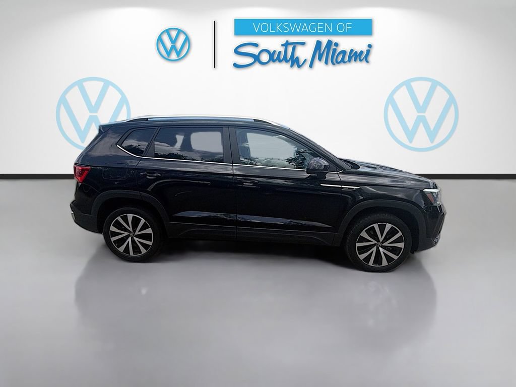 Used 2022 Volkswagen Taos SE FWD image 8