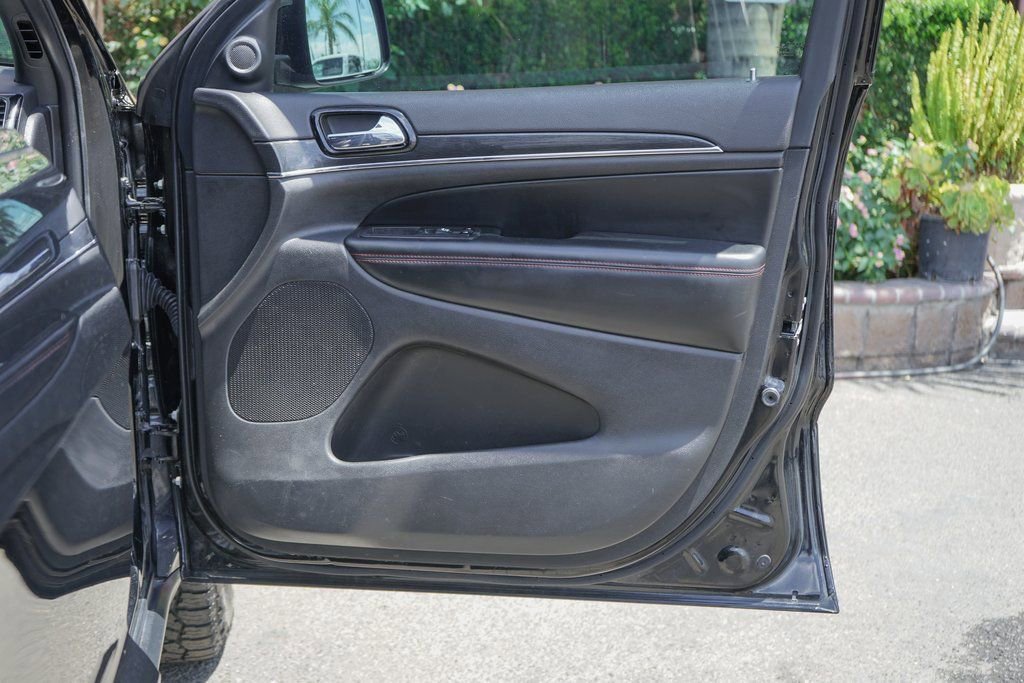 Used 2020 Jeep Grand Cherokee Trailhawk image 41