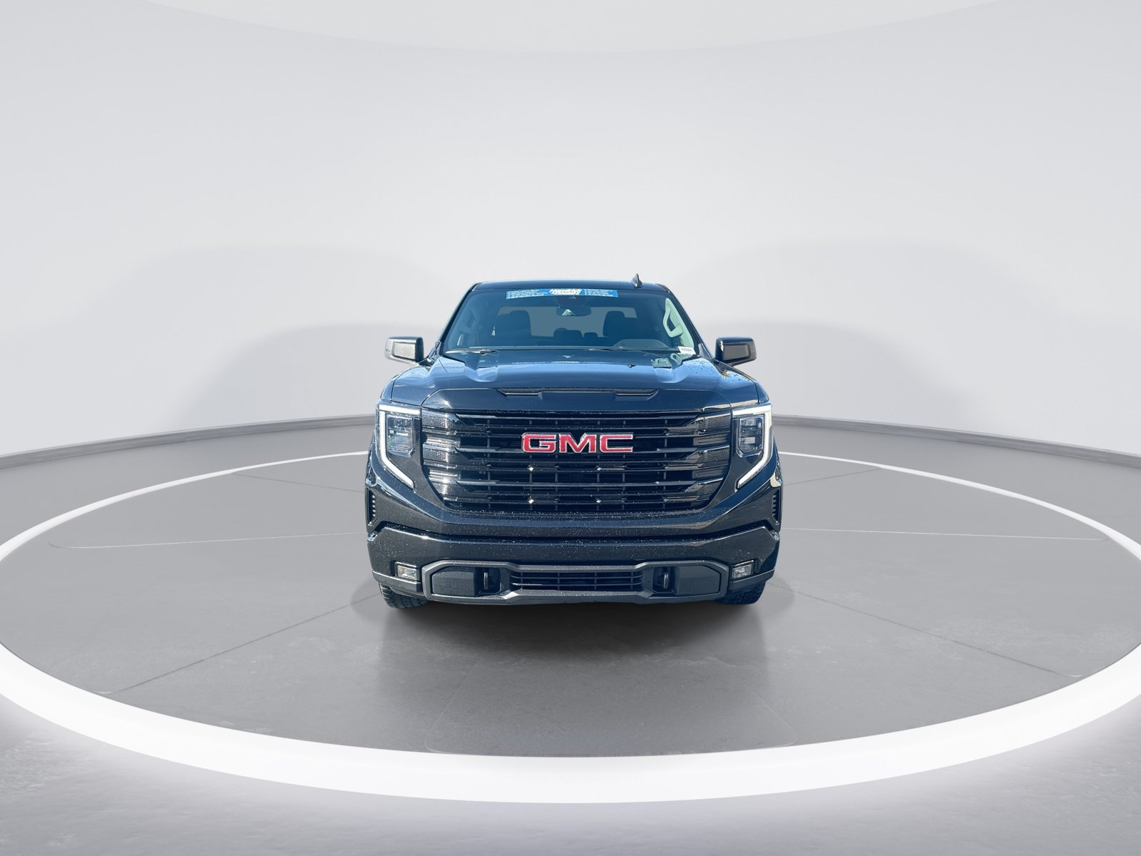 Used 2024 GMC Sierra 1500 Elevation AWD/4WD image 3