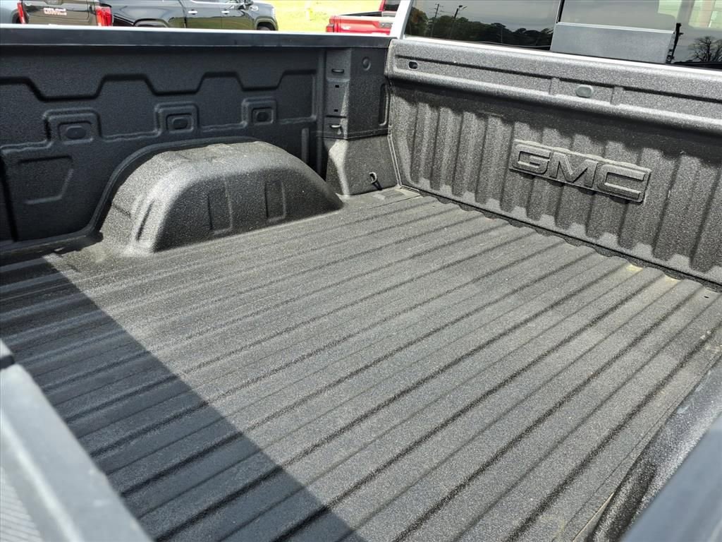 Used 2025 GMC Sierra 1500 AT4 w/ AT4 Premium Package image 16